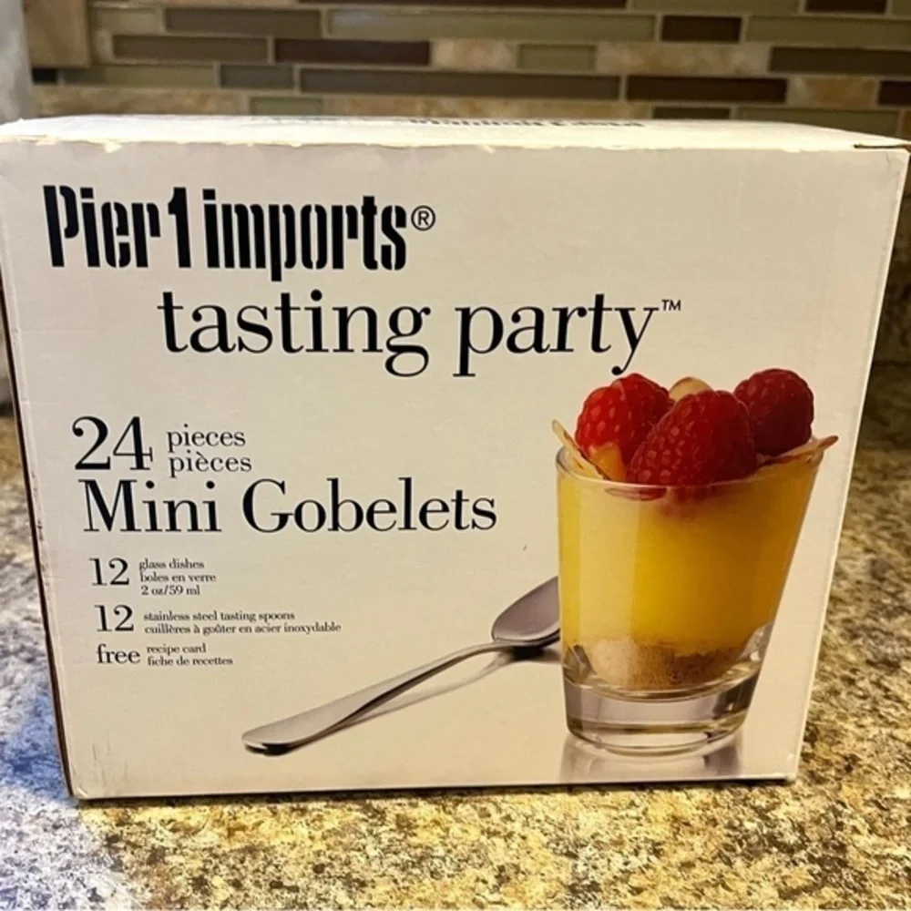Pier 1 Tasting Party, 12 Mini Goblets NIB